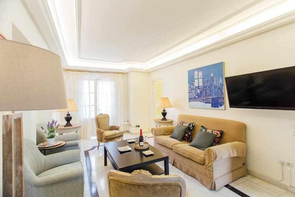 Apartamento Boutique Abades เซบีญา ภายนอก รูปภาพ