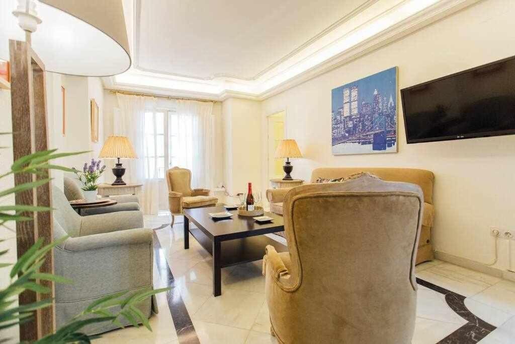 Apartamento Boutique Abades เซบีญา ภายนอก รูปภาพ